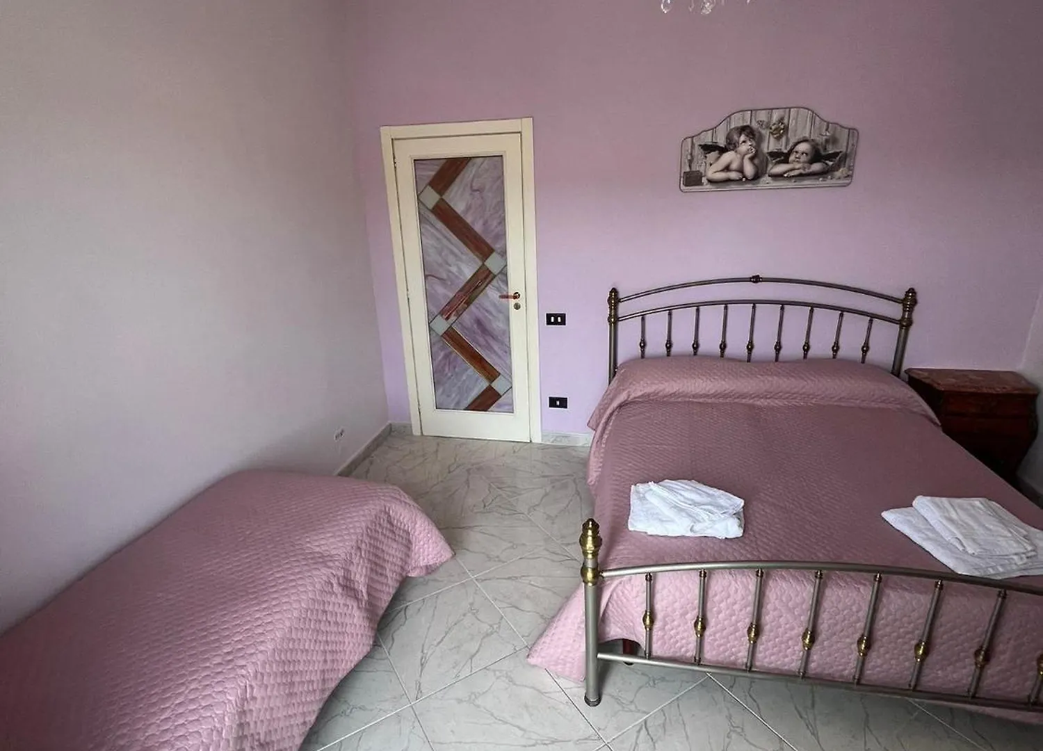 Ilary Apartament Napoli 0*,  Italien